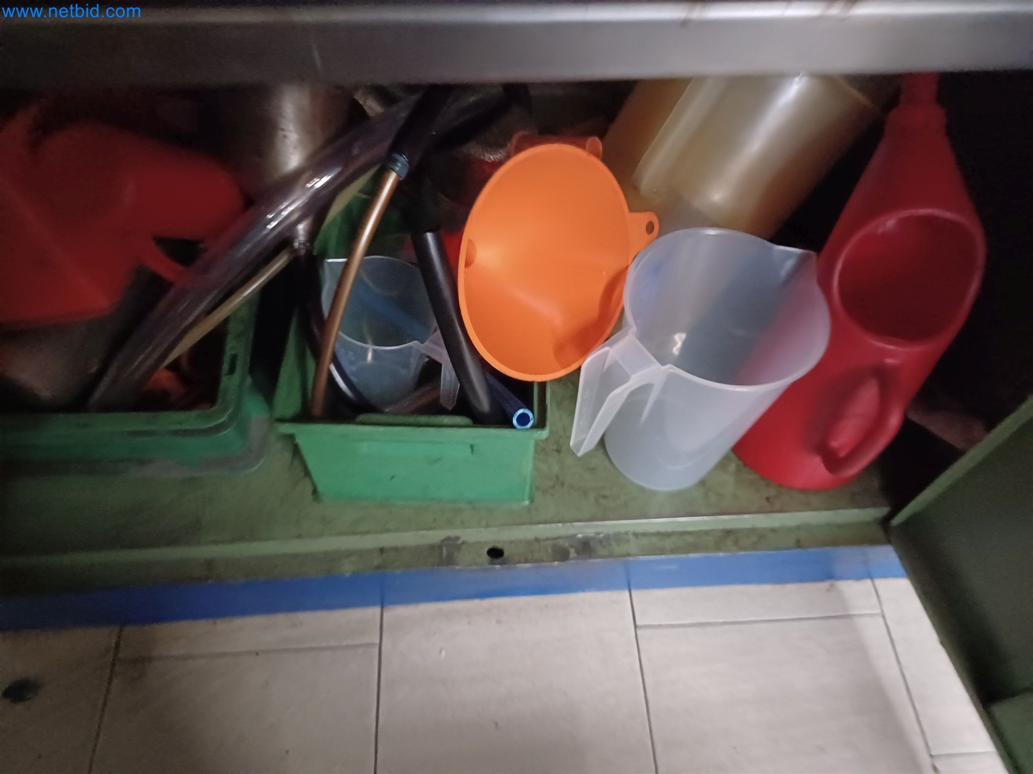 Maszyny do produkcji części tłoczonych dla przemysłu motoryzacyjnego, między innymi-134