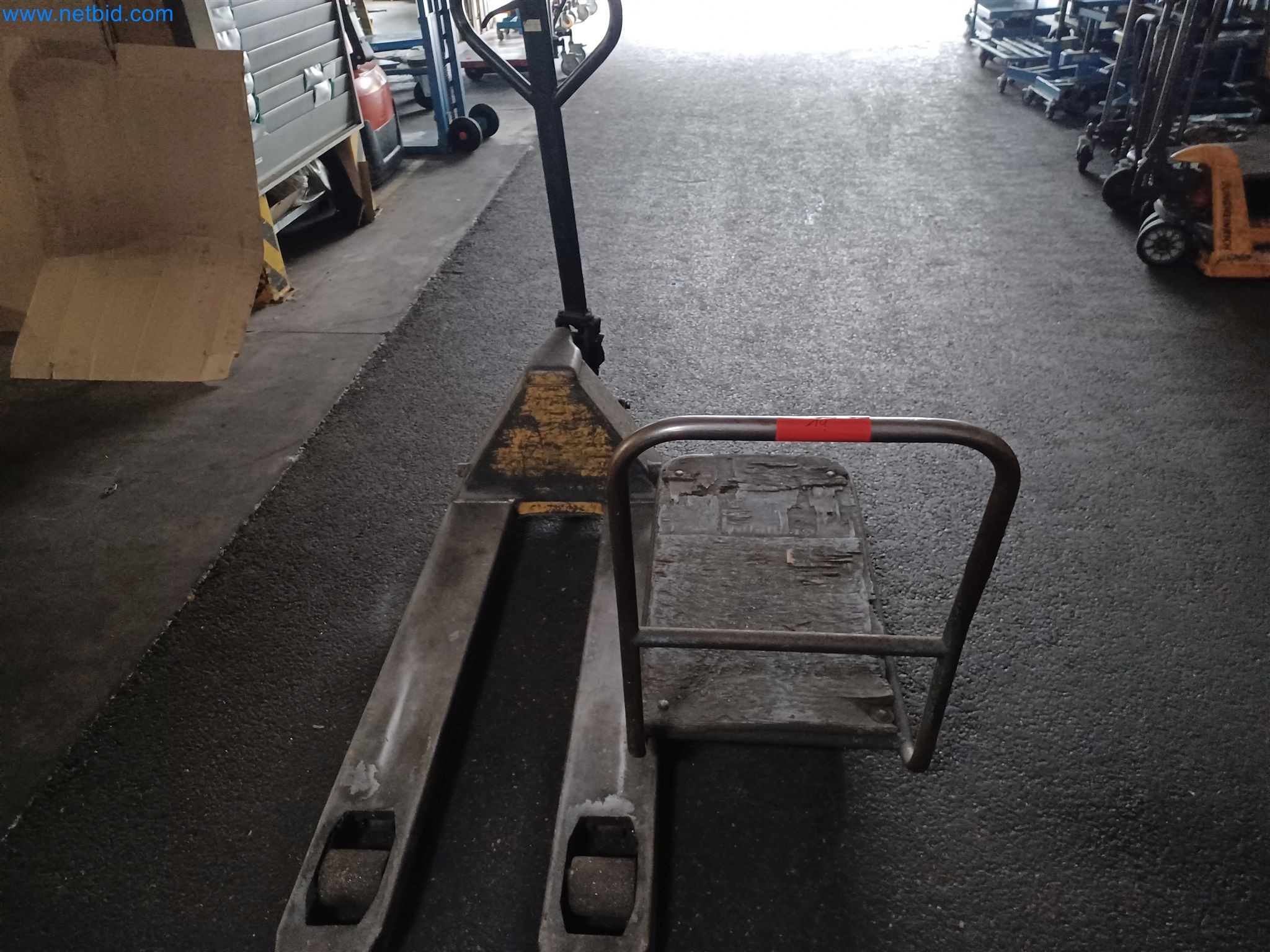 Maszyny do produkcji części tłoczonych dla przemysłu motoryzacyjnego, między innymi-140