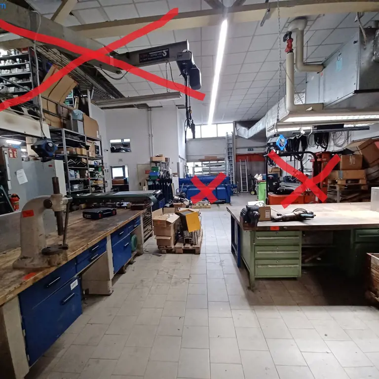 Ruimte voor onderhoud, kantoor en laswerkplaats (volgens foto's en tekst - ZONDER items 29 en 30, ZONDER kraan en vorkheftruck - item 534)