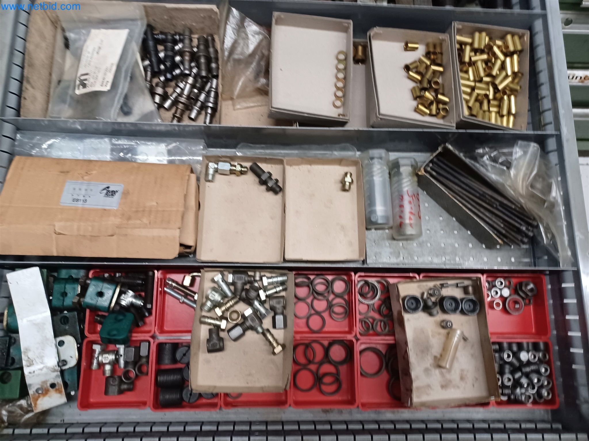 Maszyny do produkcji części tłoczonych dla przemysłu motoryzacyjnego, między innymi-20