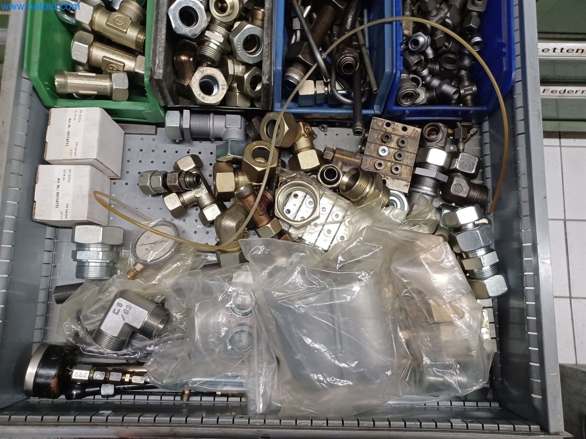 Maszyny do produkcji części tłoczonych dla przemysłu motoryzacyjnego, między innymi-21