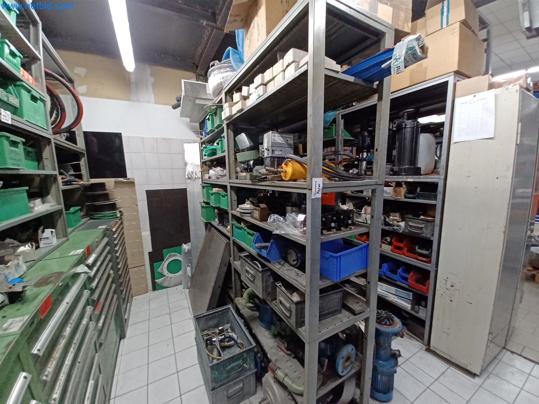 Maszyny do produkcji części tłoczonych dla przemysłu motoryzacyjnego, między innymi-31