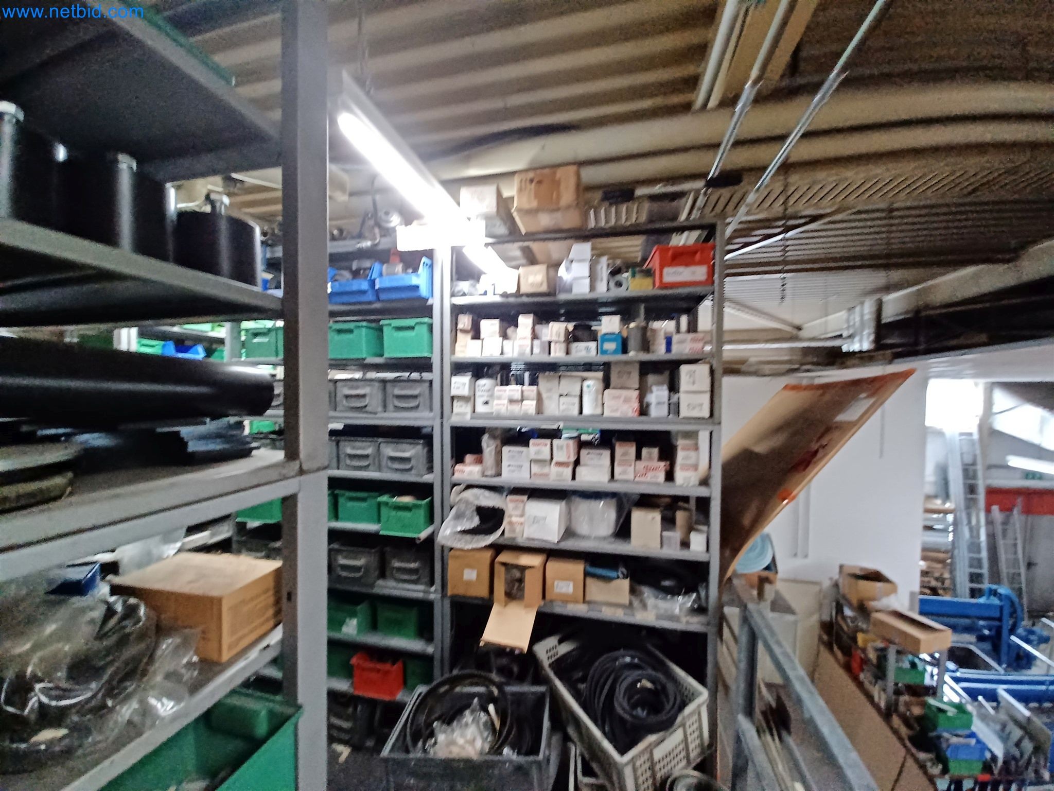 Maszyny do produkcji części tłoczonych dla przemysłu motoryzacyjnego, między innymi-47