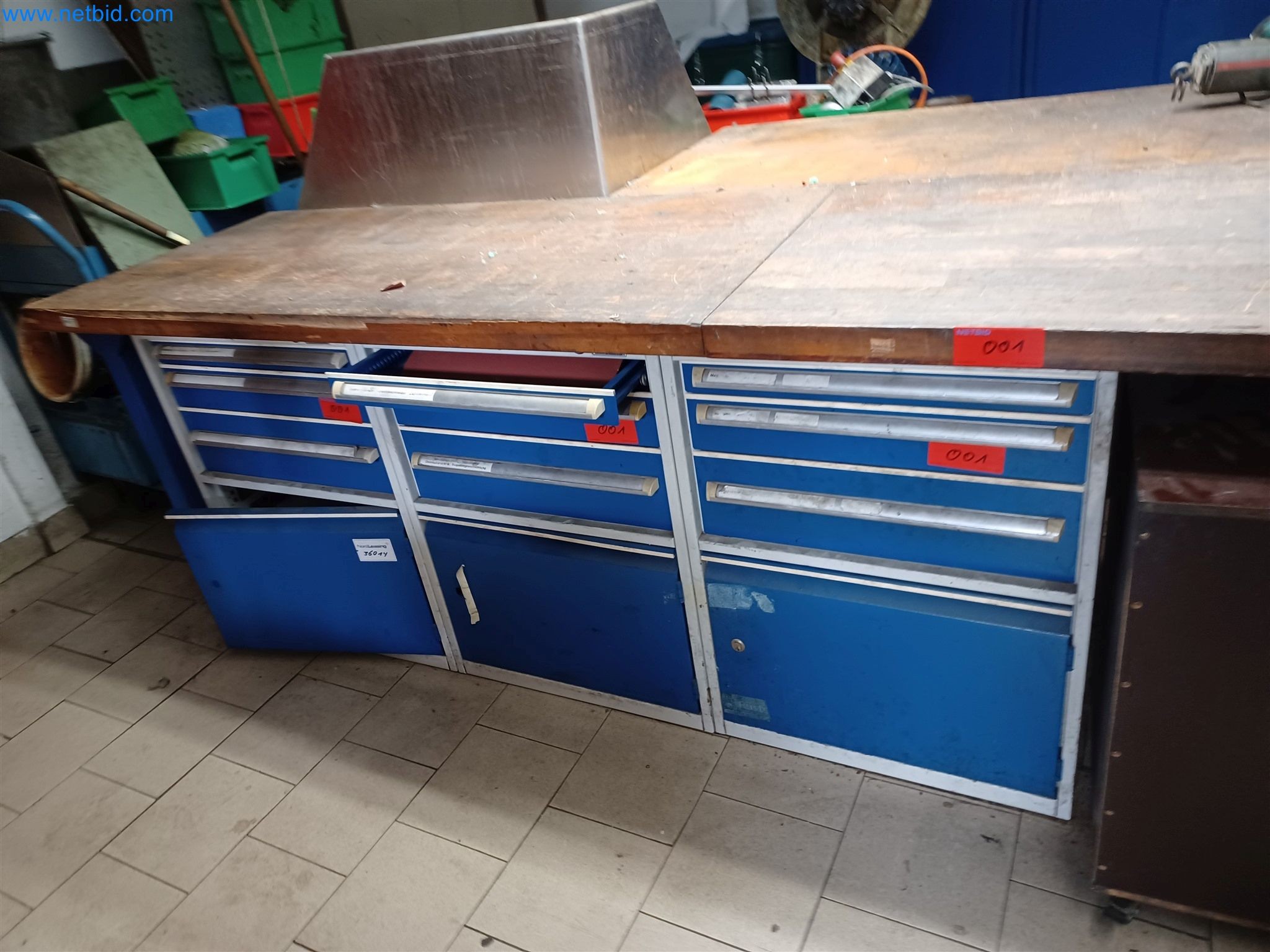 Maszyny do produkcji części tłoczonych dla przemysłu motoryzacyjnego, między innymi-61