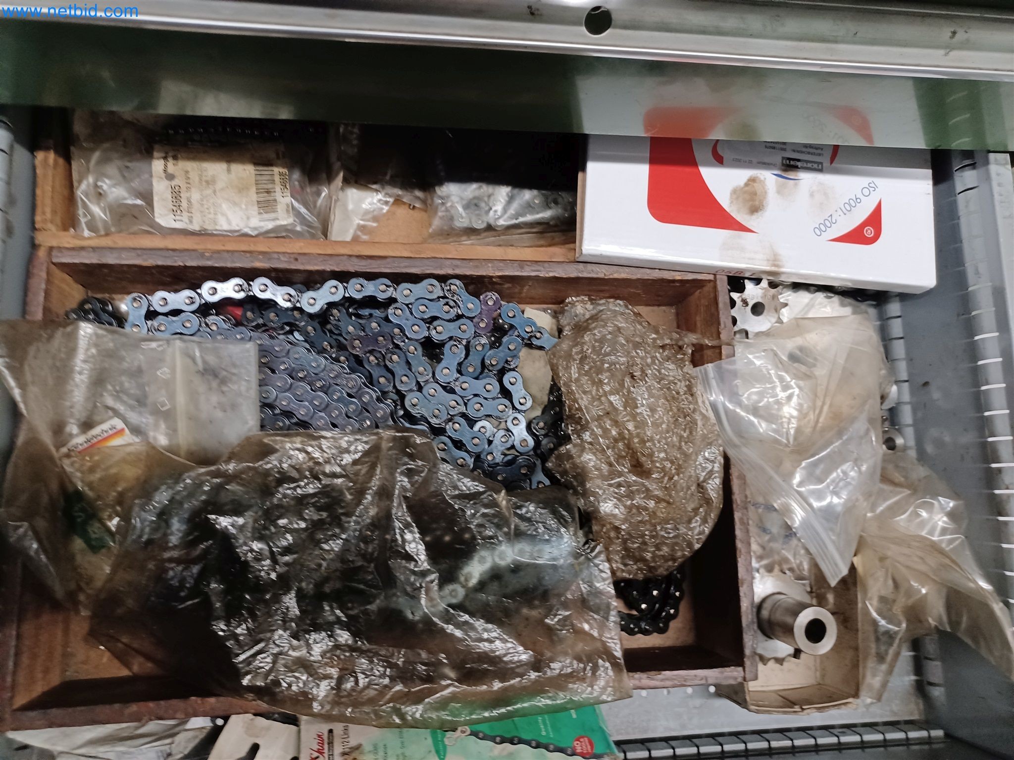 Maszyny do produkcji części tłoczonych dla przemysłu motoryzacyjnego, między innymi-75