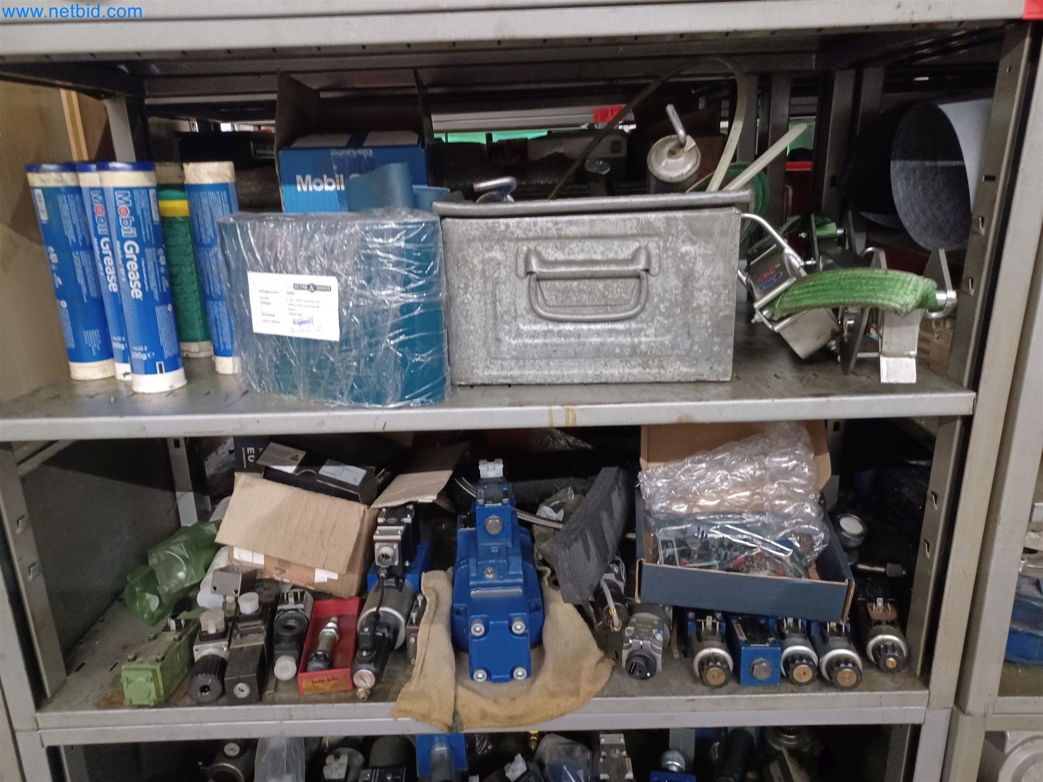 Maszyny do produkcji części tłoczonych dla przemysłu motoryzacyjnego, między innymi-7