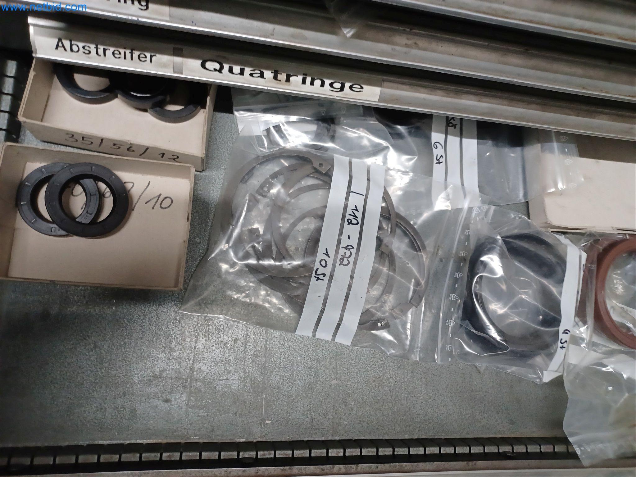 Maszyny do produkcji części tłoczonych dla przemysłu motoryzacyjnego, między innymi-88