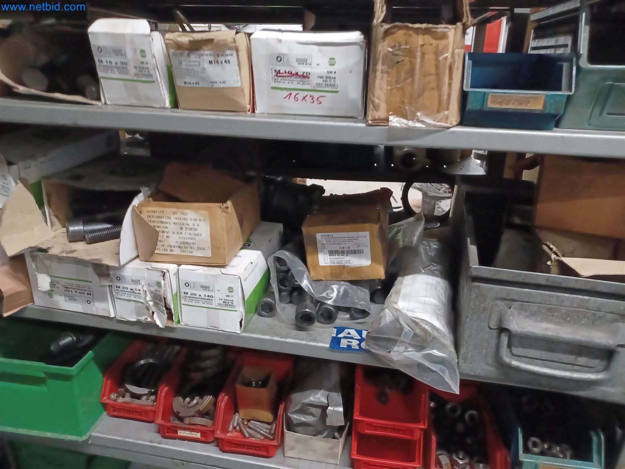 Maszyny do produkcji części tłoczonych dla przemysłu motoryzacyjnego, między innymi-93