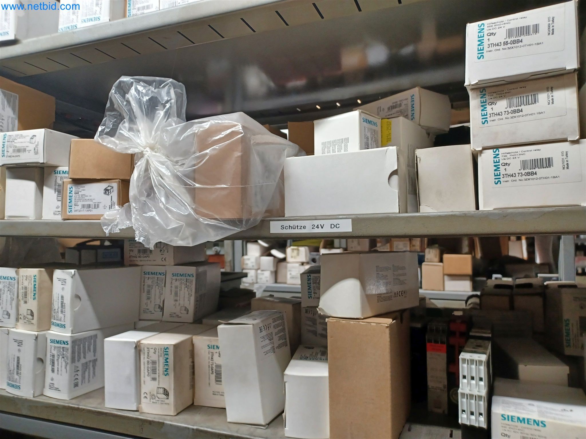 Maszyny do produkcji części tłoczonych dla przemysłu motoryzacyjnego, między innymi-95