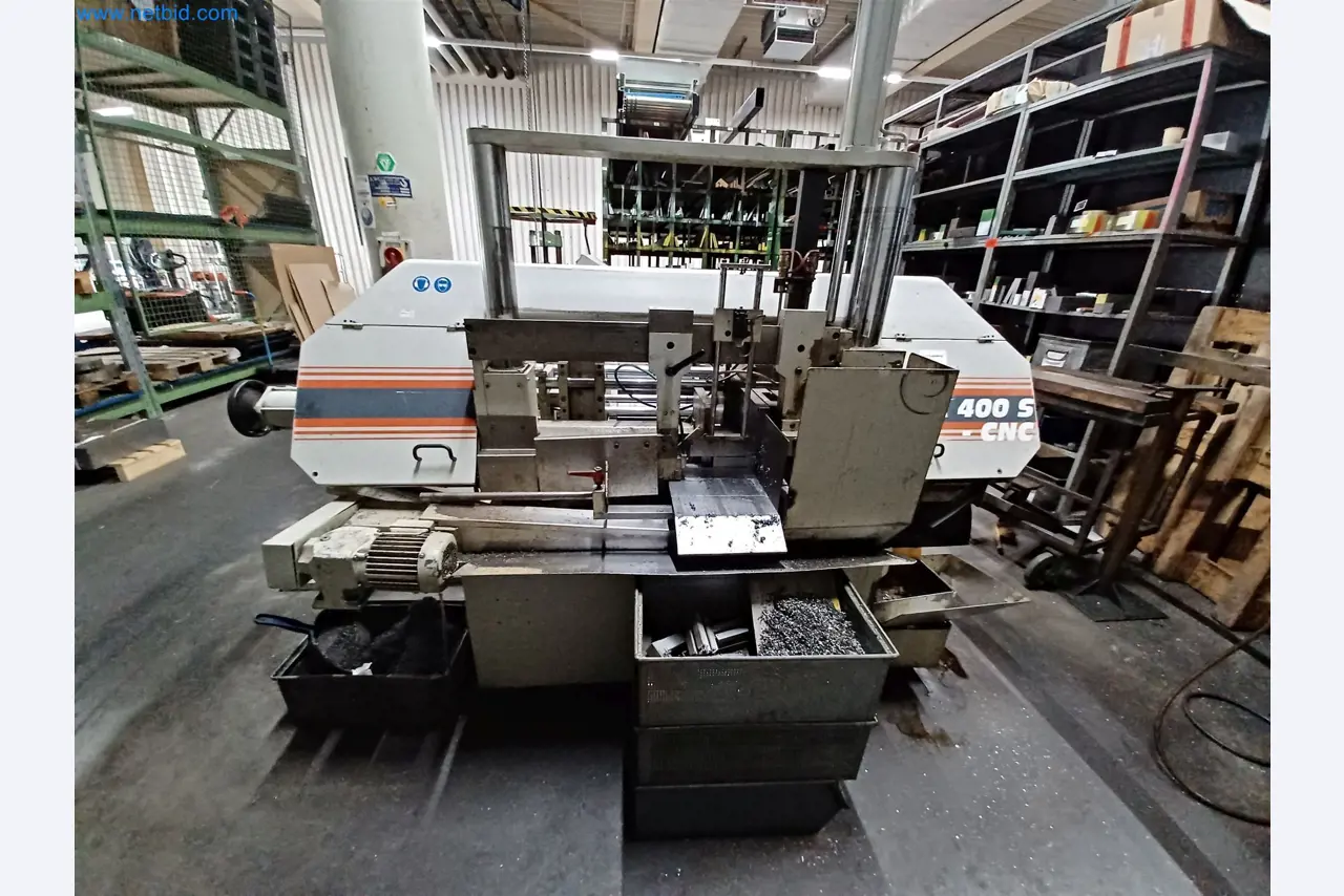 Maszyny do produkcji części tłoczonych dla przemysłu motoryzacyjnego, między innymi-1