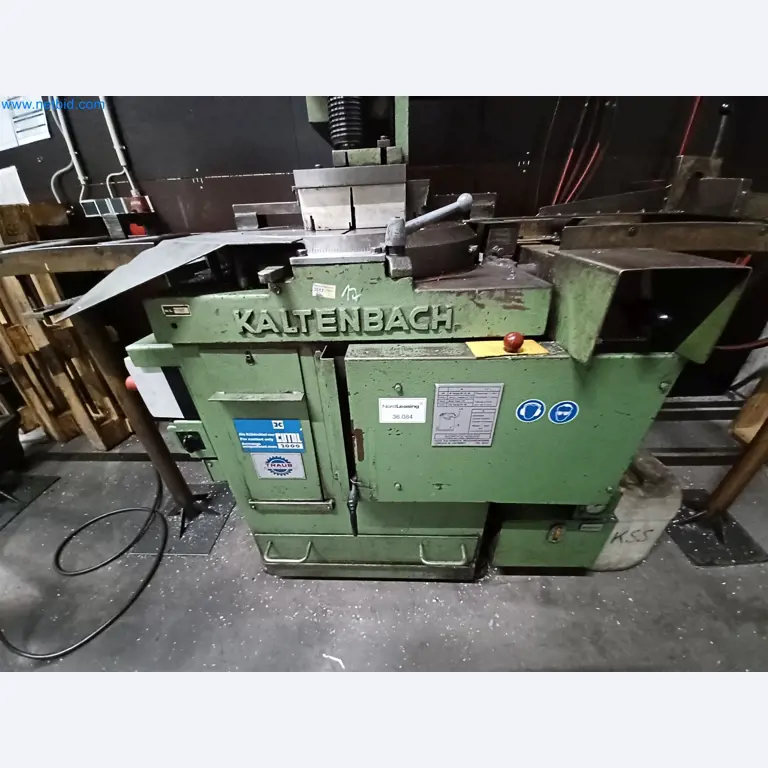 Machines pour la fabrication de pièces découpées, entre autres pour le secteur de l'automobile-1