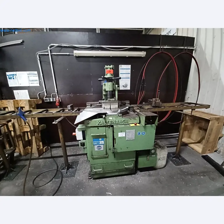 Machines pour la fabrication de pièces découpées, entre autres pour le secteur de l'automobile-2