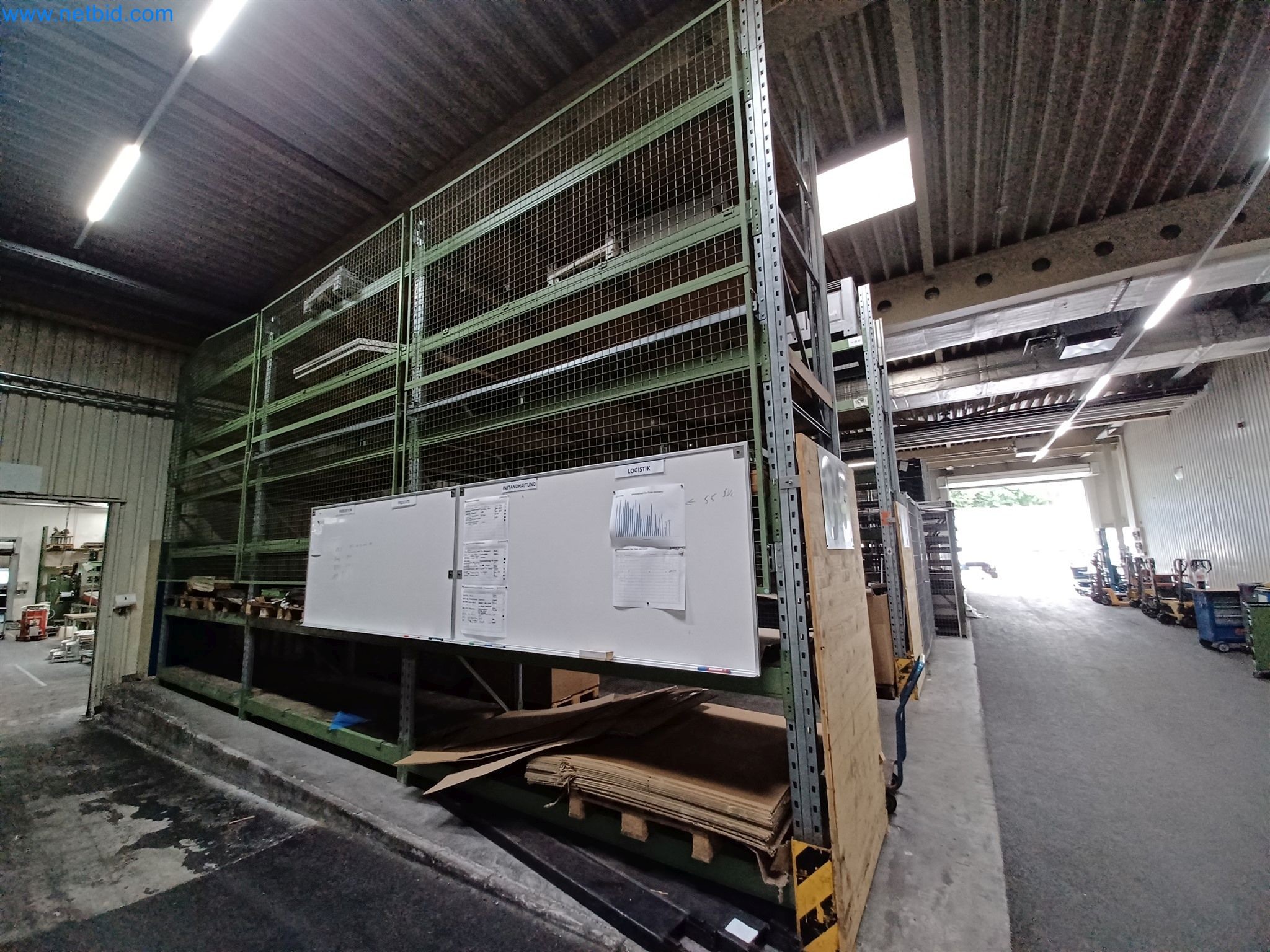 Machines pour la fabrication de pièces découpées, entre autres pour le secteur de l'automobile-3