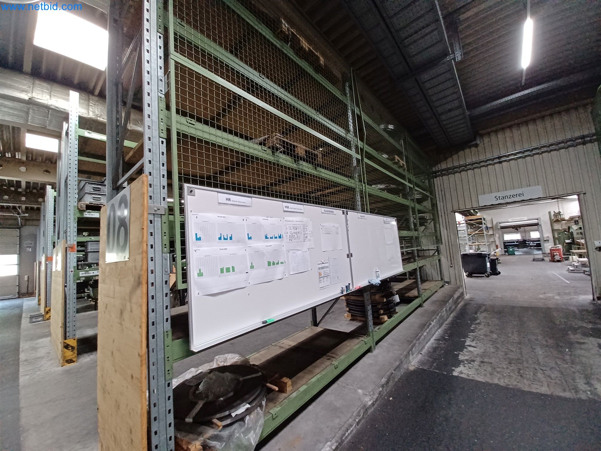 Machines pour la fabrication de pièces découpées, entre autres pour le secteur de l'automobile-4