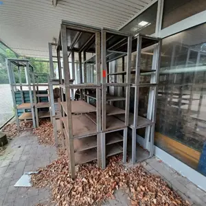 Lot Kovinske modularne police Schäfer