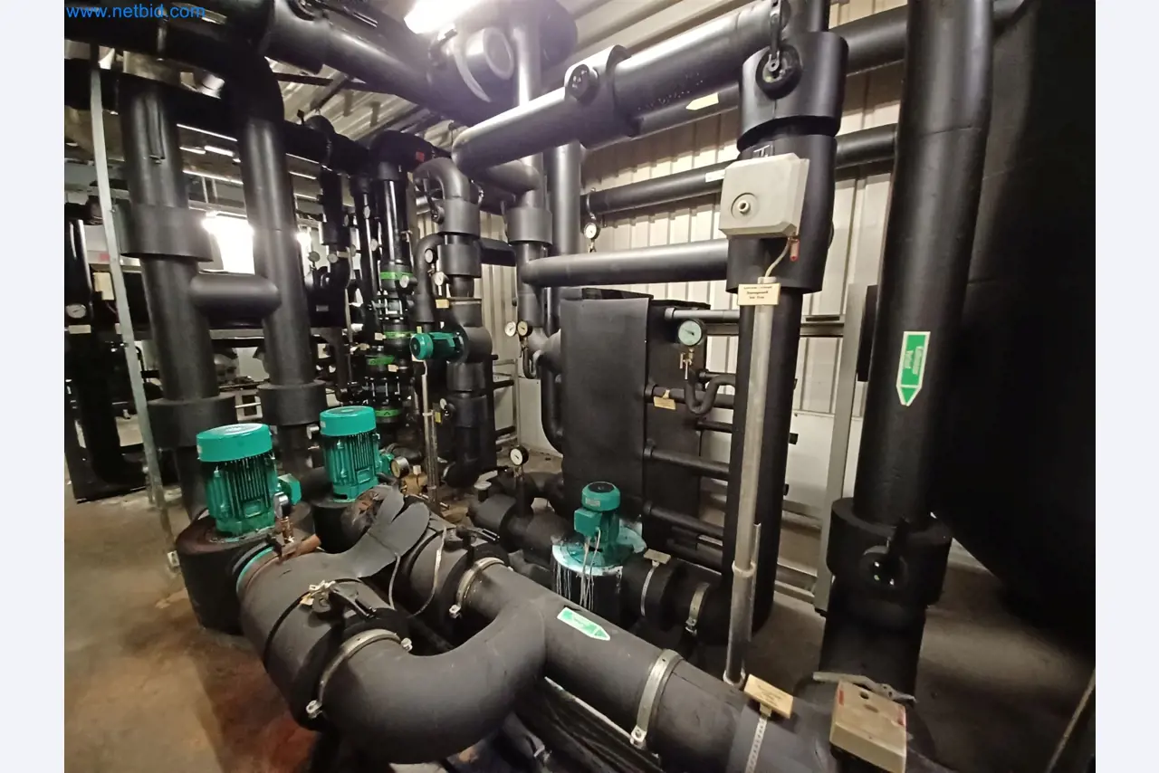 Stroje na výrobu lisovaných dílů mimo jiné pro automobilový průmysl.-3