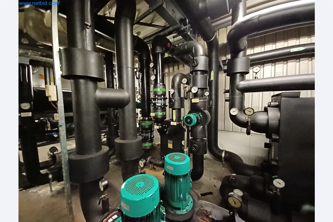 Stroje na výrobu lisovaných dílů mimo jiné pro automobilový průmysl.-4