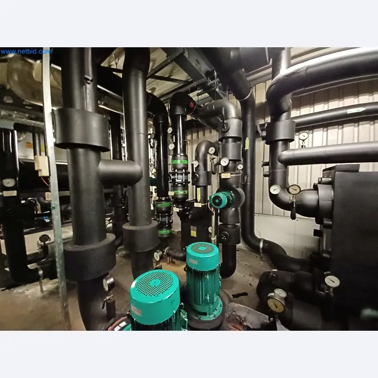 Stroje na výrobu lisovaných dílů mimo jiné pro automobilový průmysl.-4