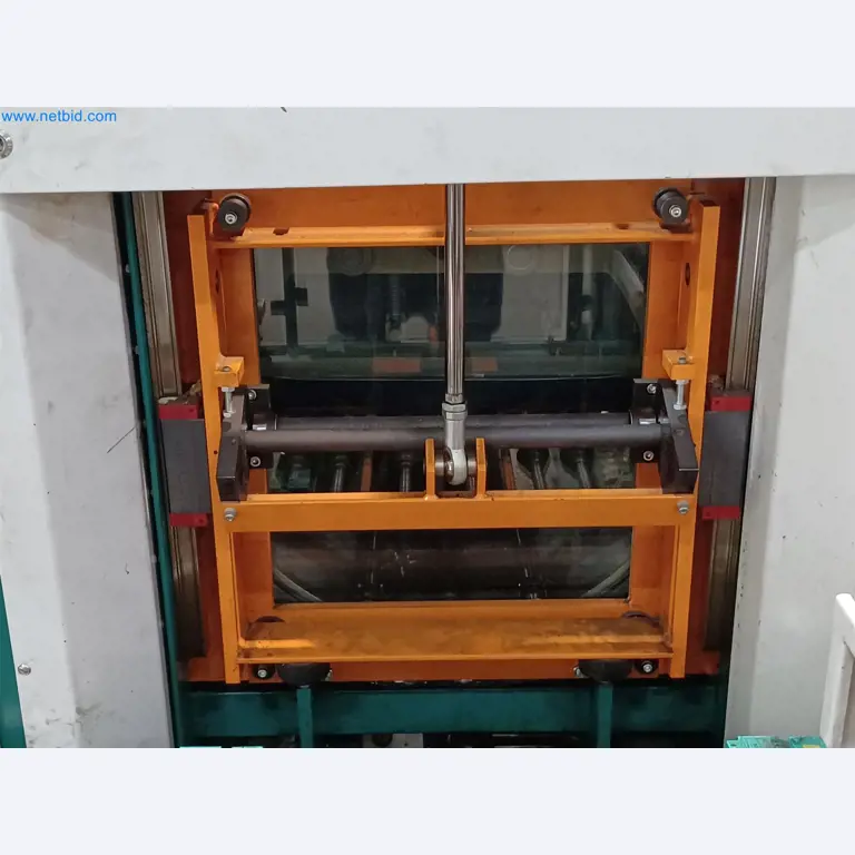 Machines voor de productie van gestanste onderdelen voor onder andere de auto-industrie-10