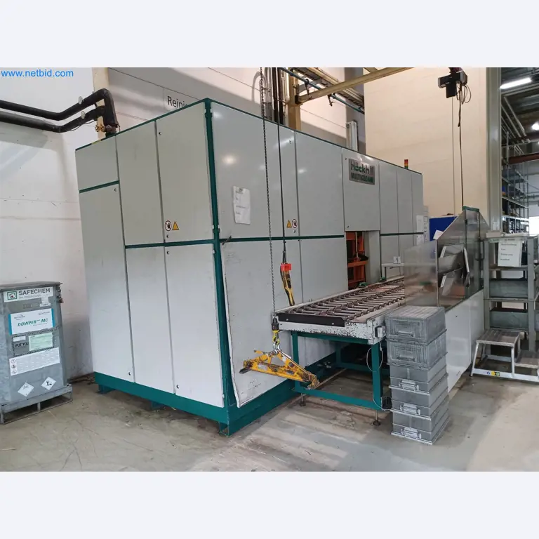 Machines voor de productie van gestanste onderdelen voor onder andere de auto-industrie-1