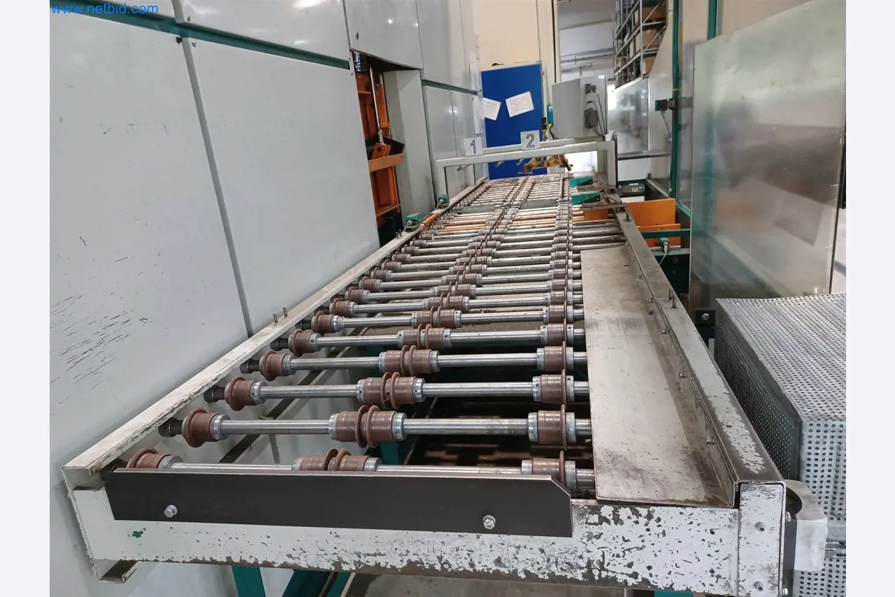 Machines voor de productie van gestanste onderdelen voor onder andere de auto-industrie-8