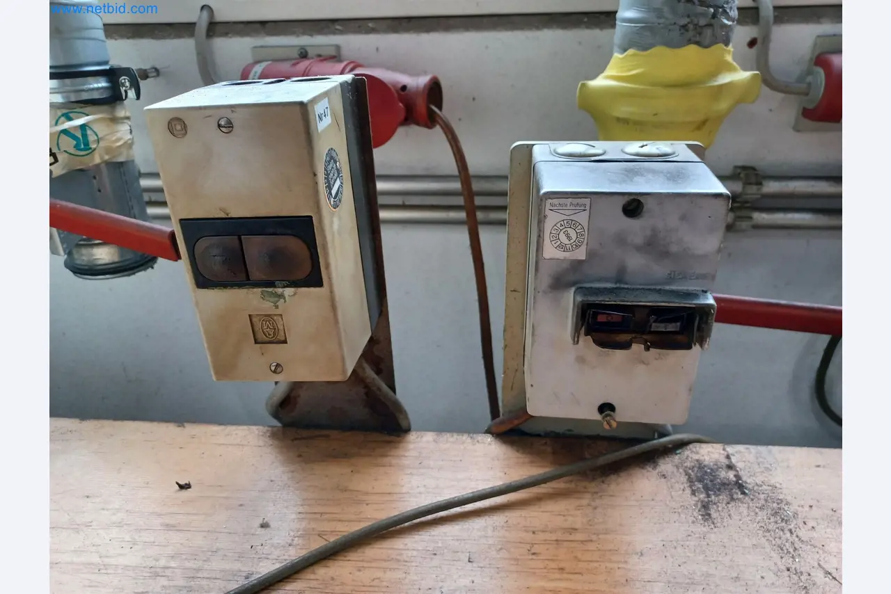 Machines voor de productie van gestanste onderdelen voor onder andere de auto-industrie-10