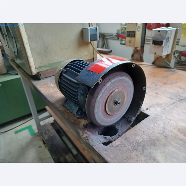 Machines voor de productie van gestanste onderdelen voor onder andere de auto-industrie-6