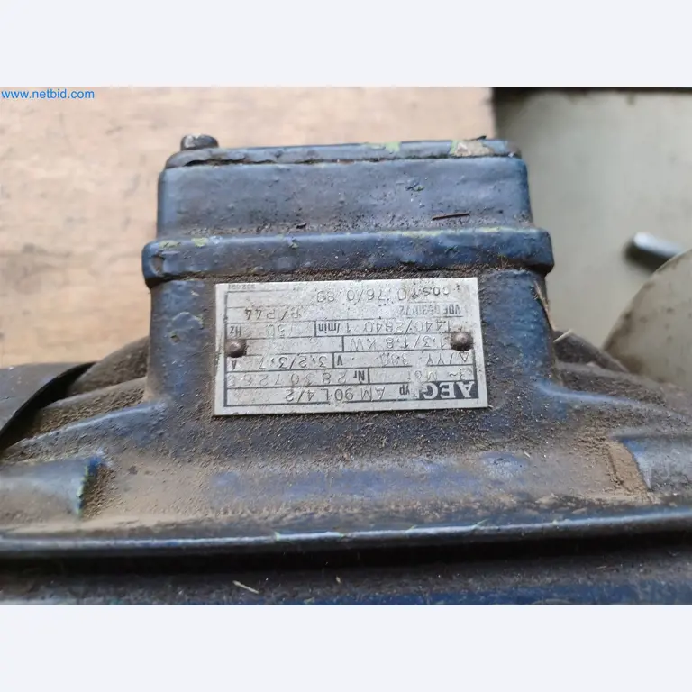 Machines voor de productie van gestanste onderdelen voor onder andere de auto-industrie-8