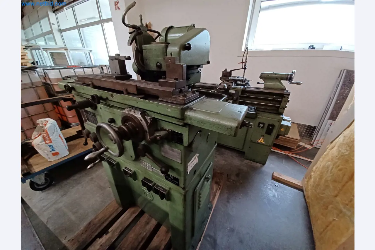 Máquinas para a produção de peças estampadas para a indústria automóvel, entre outras-1