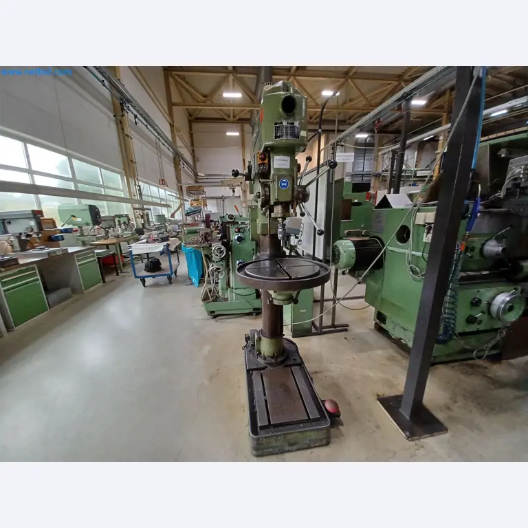 Maszyny do produkcji części tłoczonych dla przemysłu motoryzacyjnego, między innymi-1