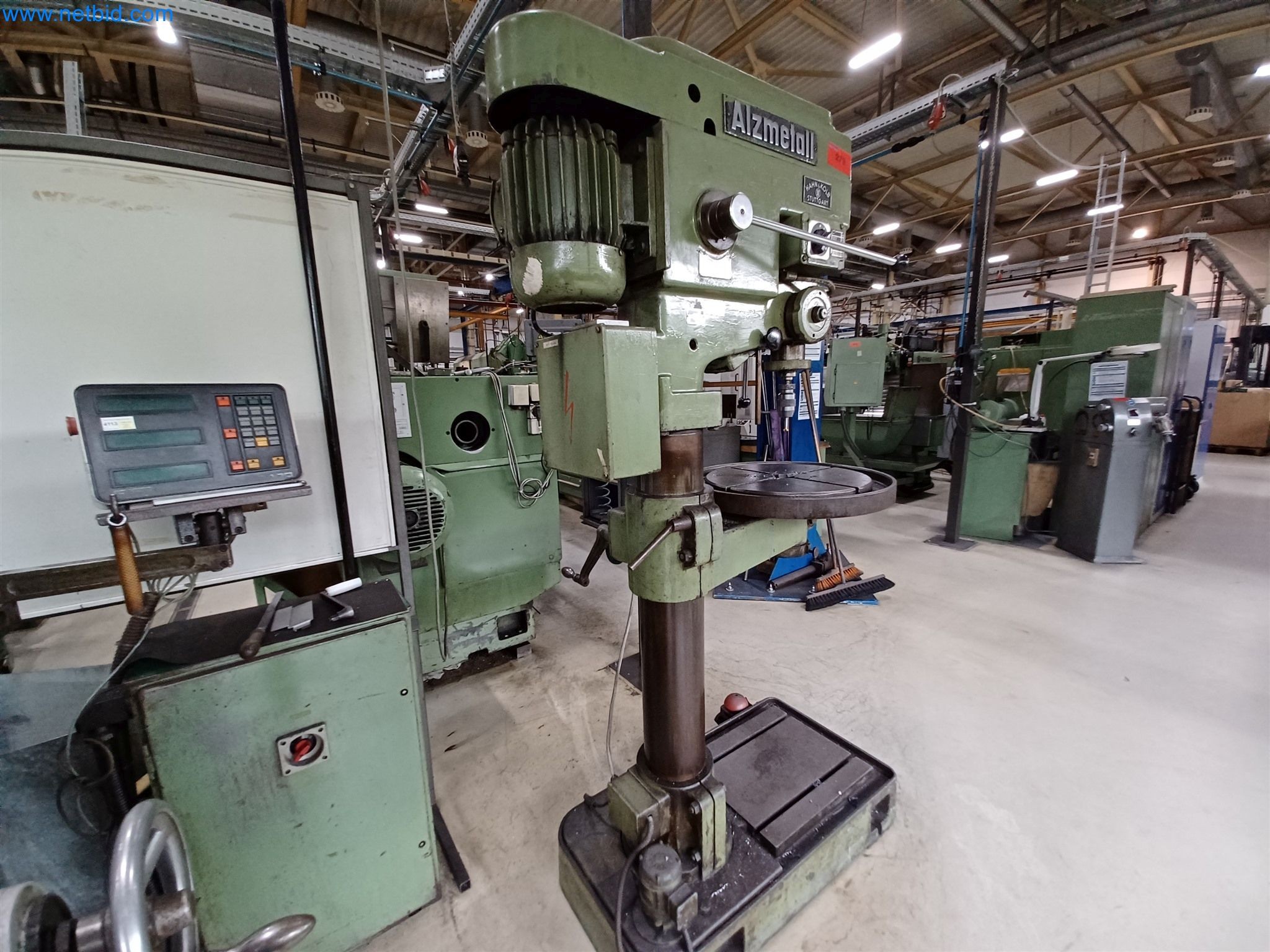 Maszyny do produkcji części tłoczonych dla przemysłu motoryzacyjnego, między innymi-2