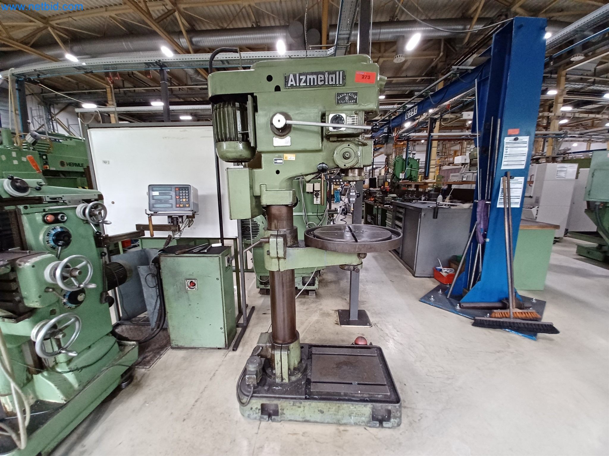 Maszyny do produkcji części tłoczonych dla przemysłu motoryzacyjnego, między innymi-3