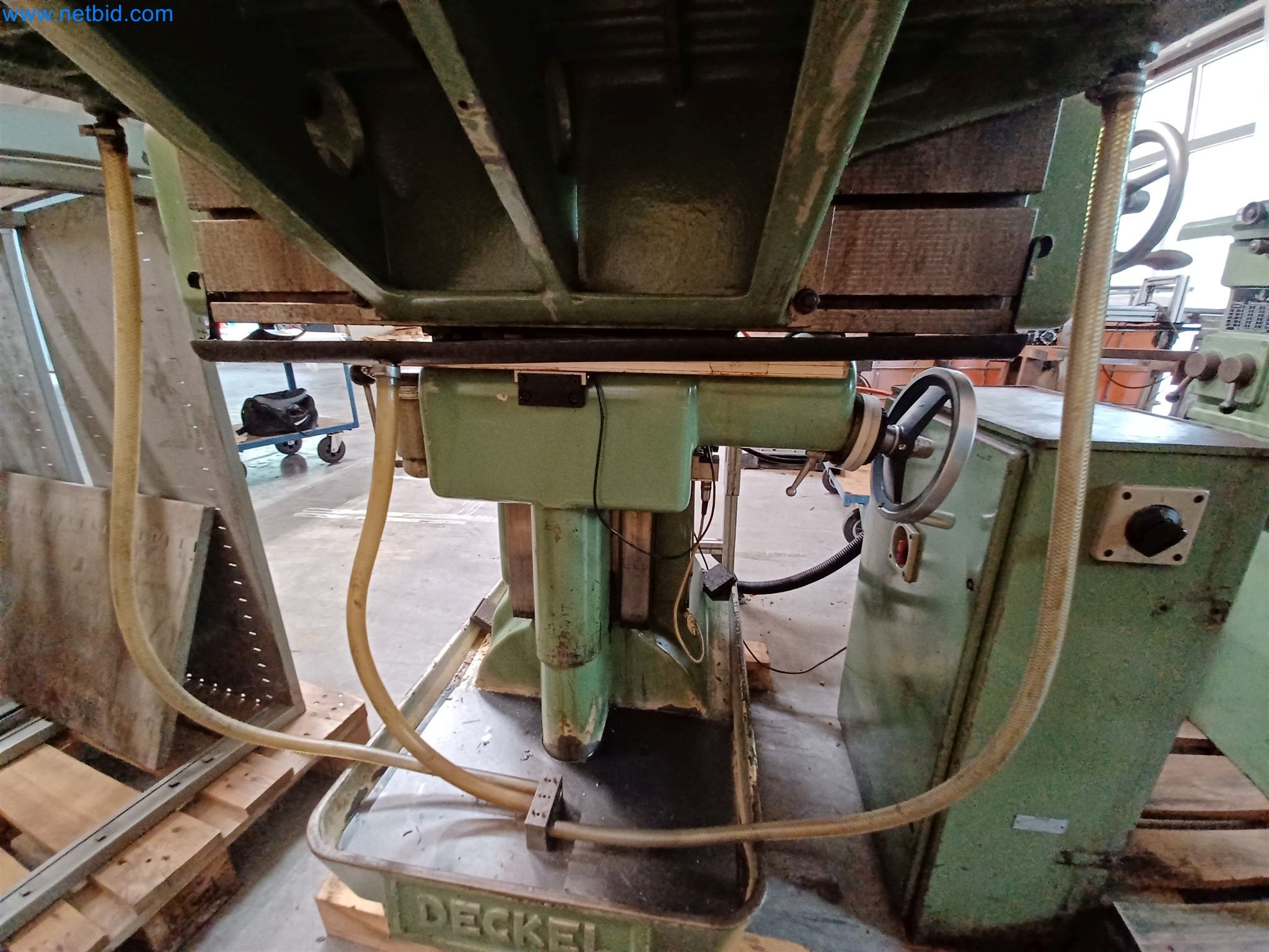 Máquinas para la producción de piezas estampadas para la industria del automóvil, entre otras-6