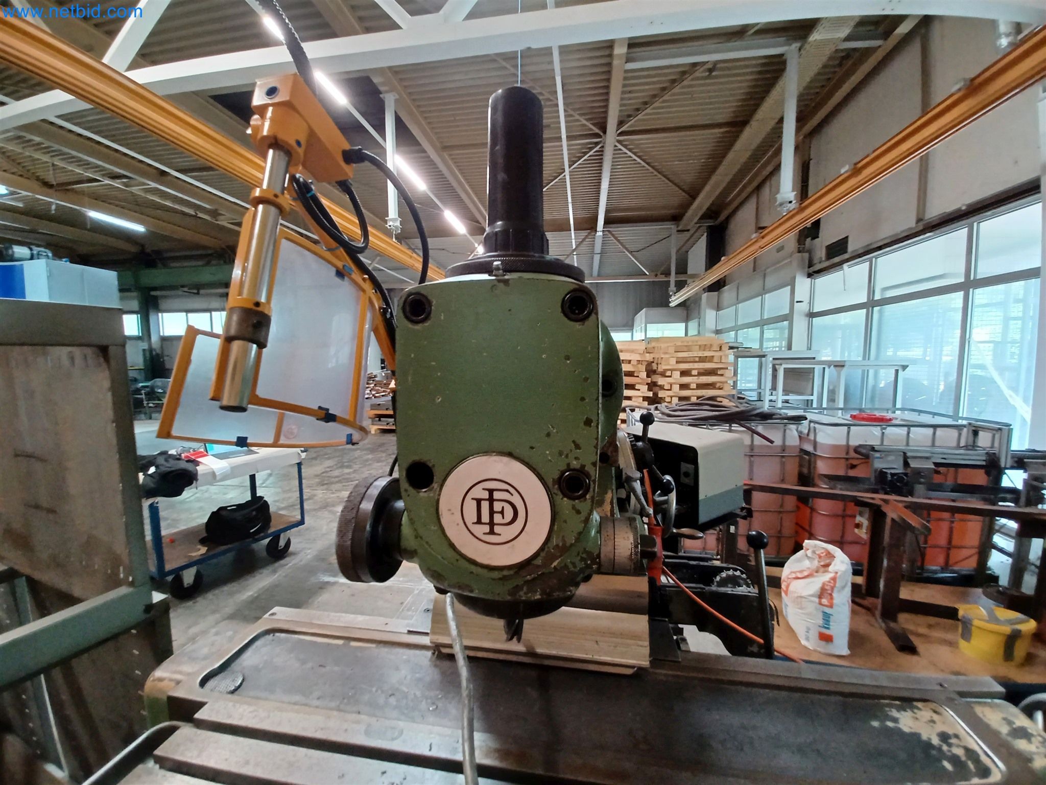 Máquinas para la producción de piezas estampadas para la industria del automóvil, entre otras-7