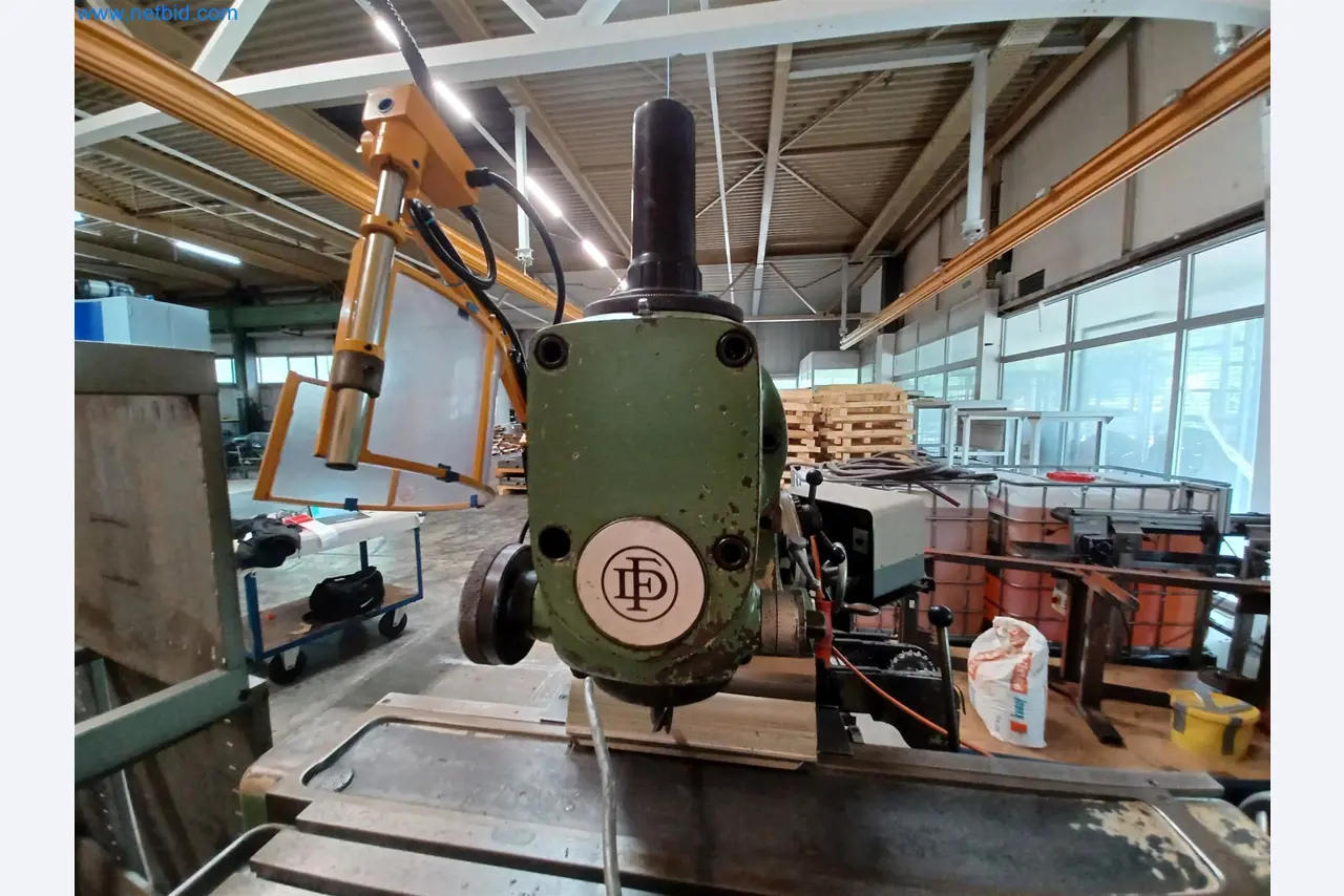 Máquinas para la producción de piezas estampadas para la industria del automóvil, entre otras-7