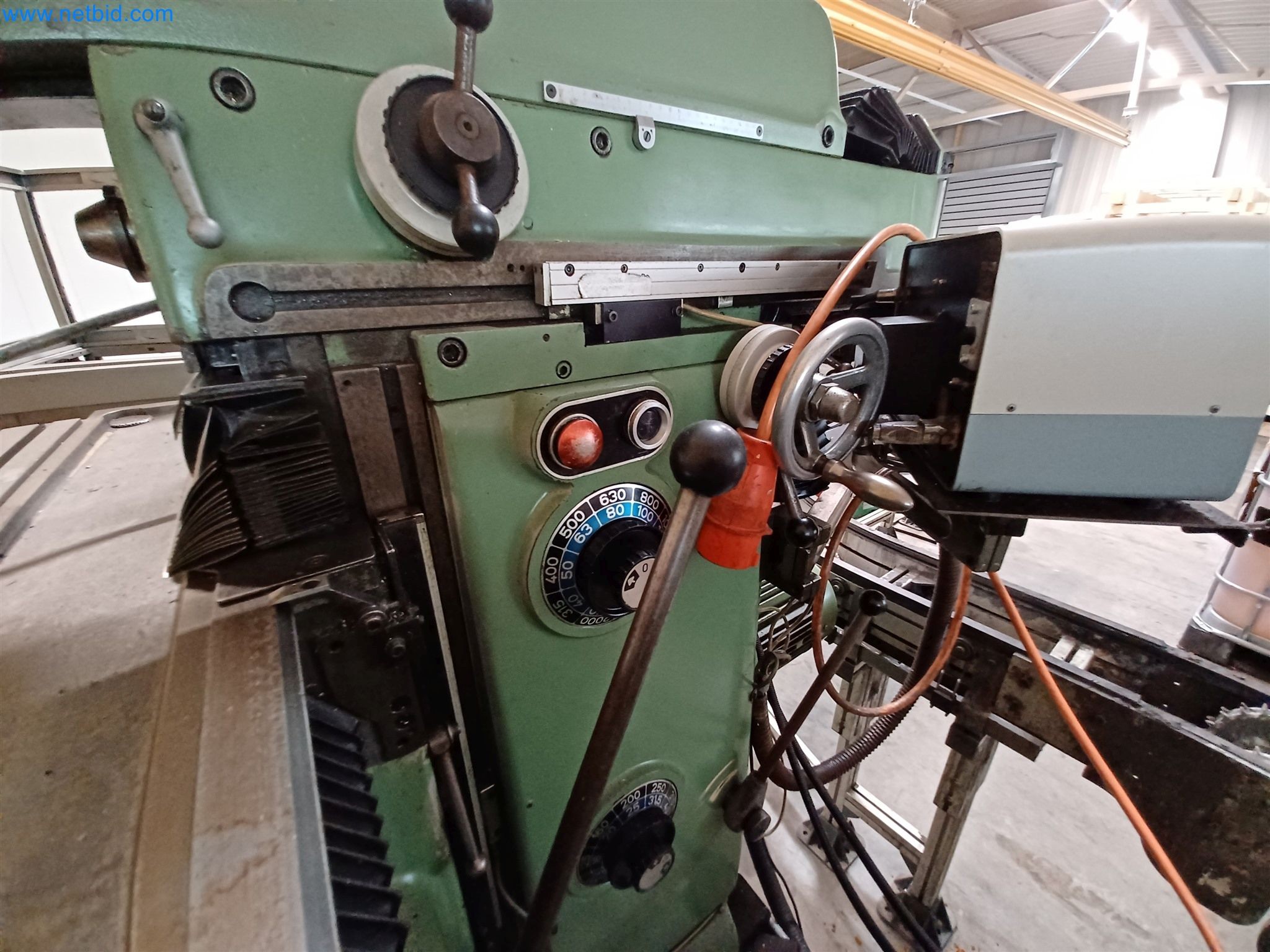 Máquinas para la producción de piezas estampadas para la industria del automóvil, entre otras-8