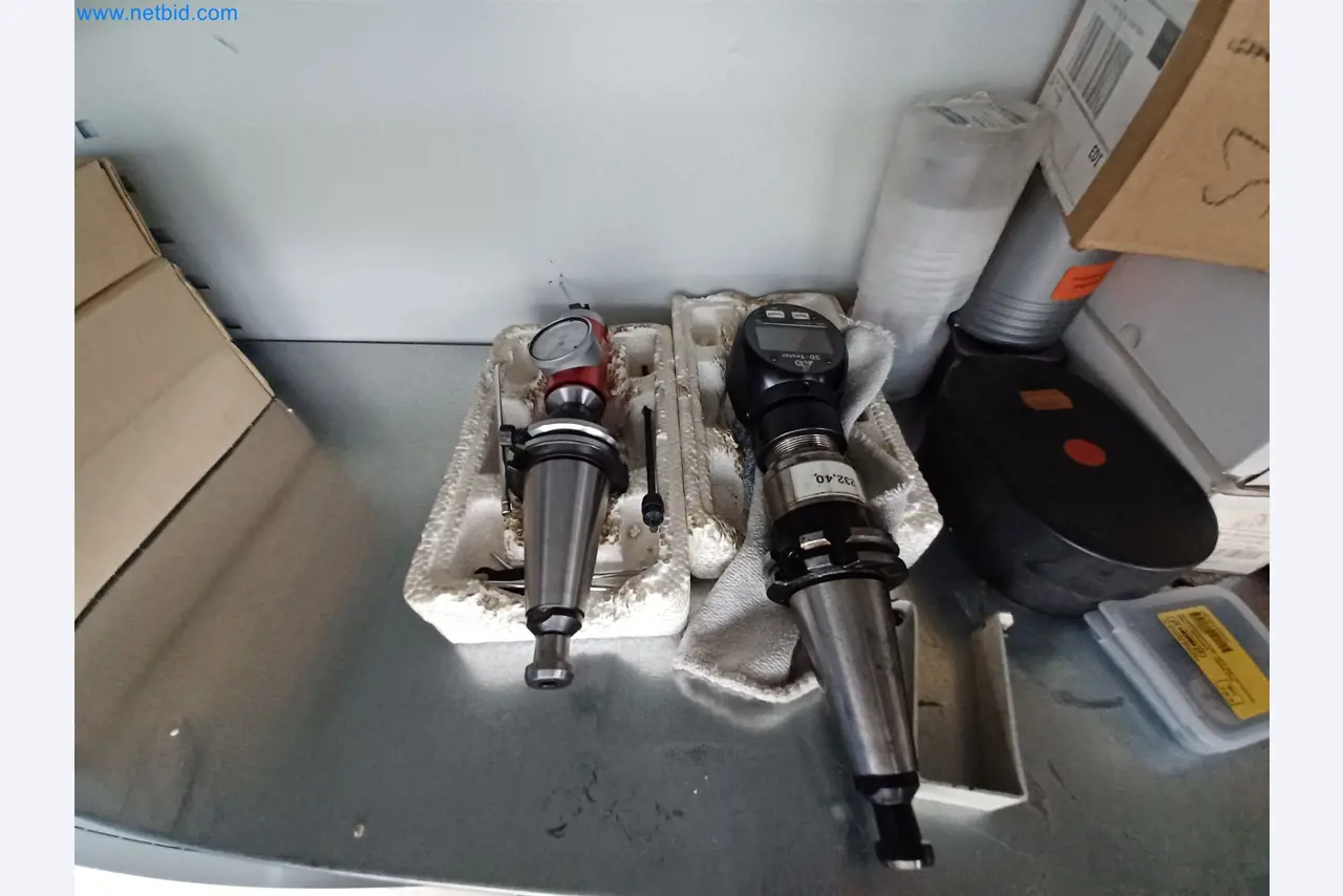 Stroji za proizvodnjo štancanih delov za avtomobilsko industrijo, med drugim-9