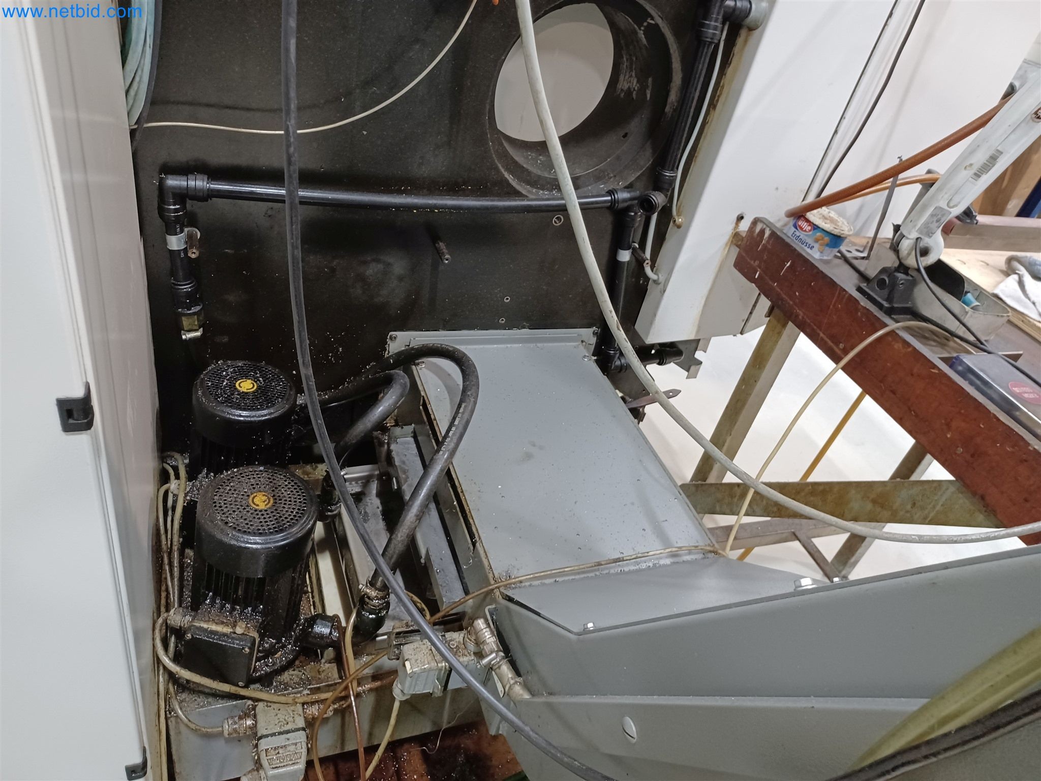 Maszyny do produkcji części tłoczonych dla przemysłu motoryzacyjnego, między innymi-10