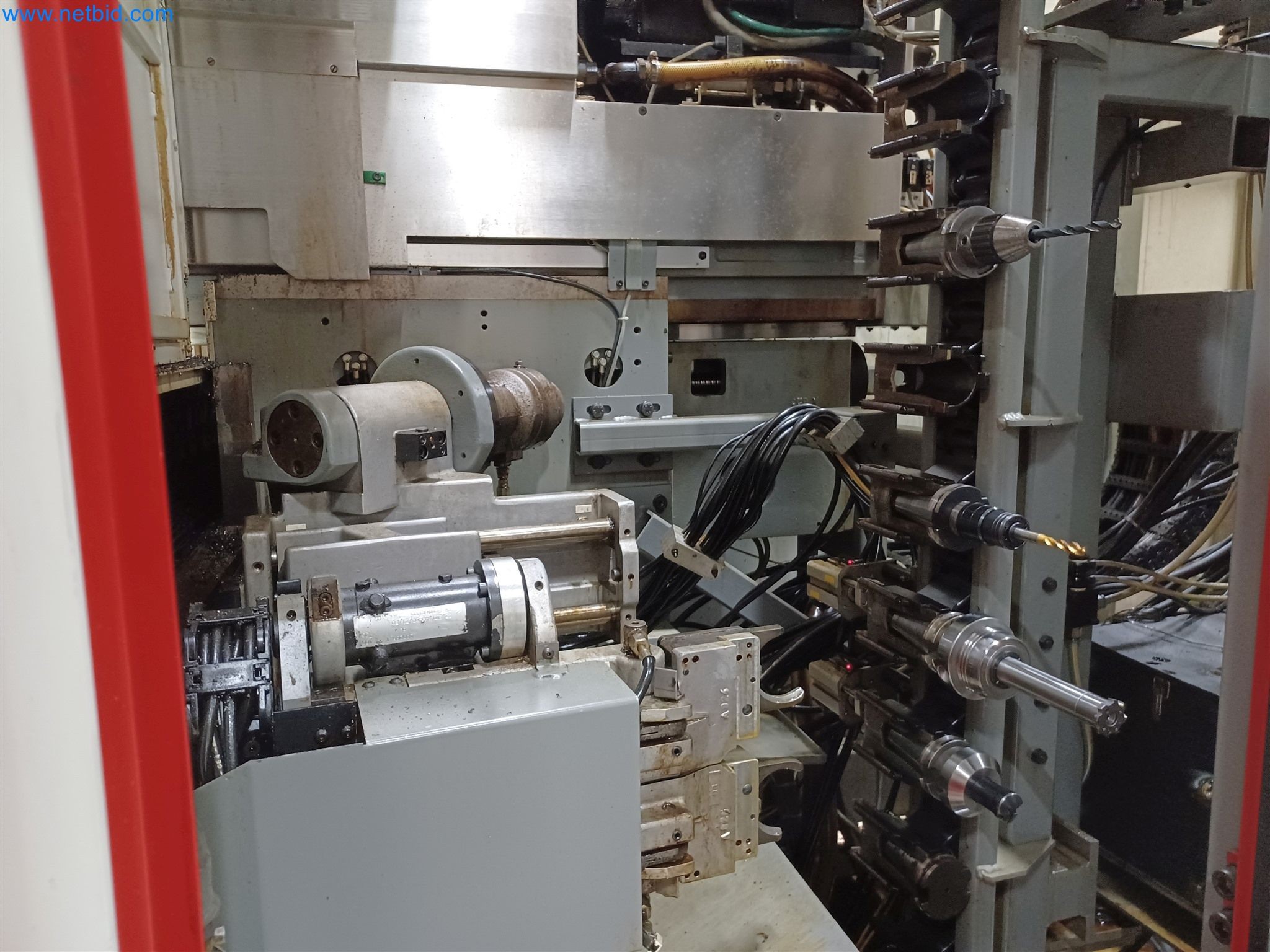 Máquinas para la producción de piezas estampadas para la industria del automóvil, entre otras-6