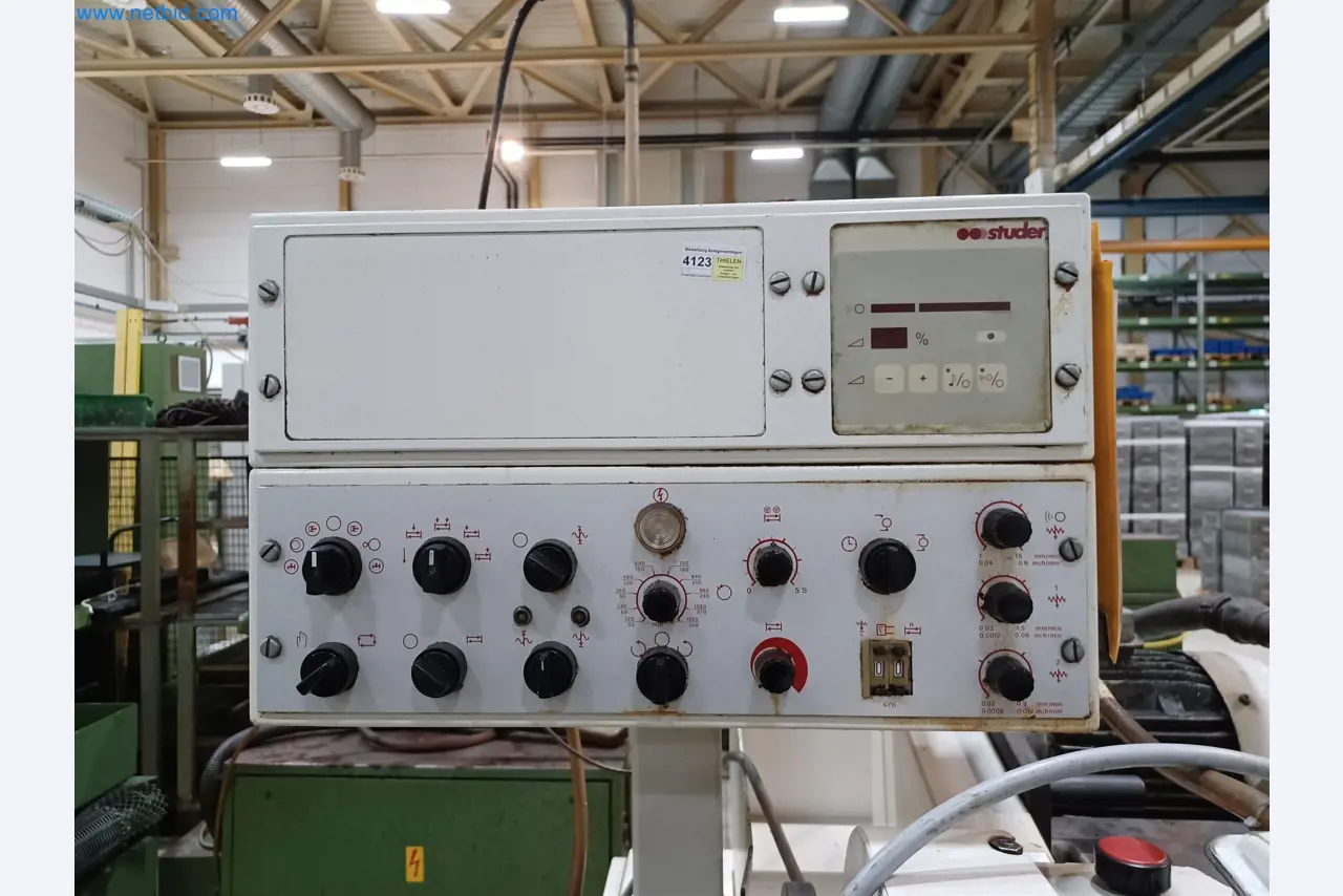 Máquinas para la producción de piezas estampadas para la industria del automóvil, entre otras-3