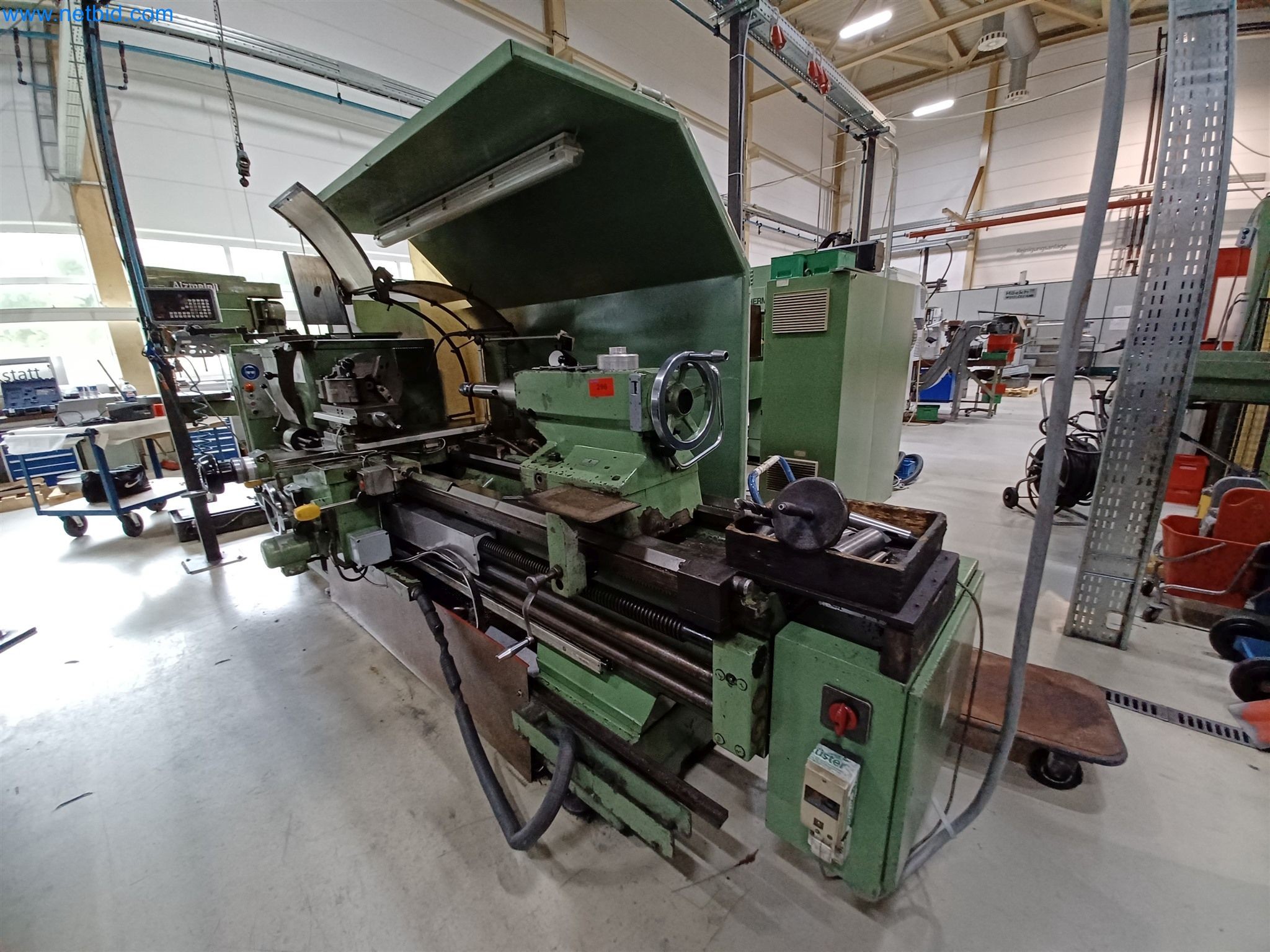 Máquinas para la producción de piezas estampadas para la industria del automóvil, entre otras-1