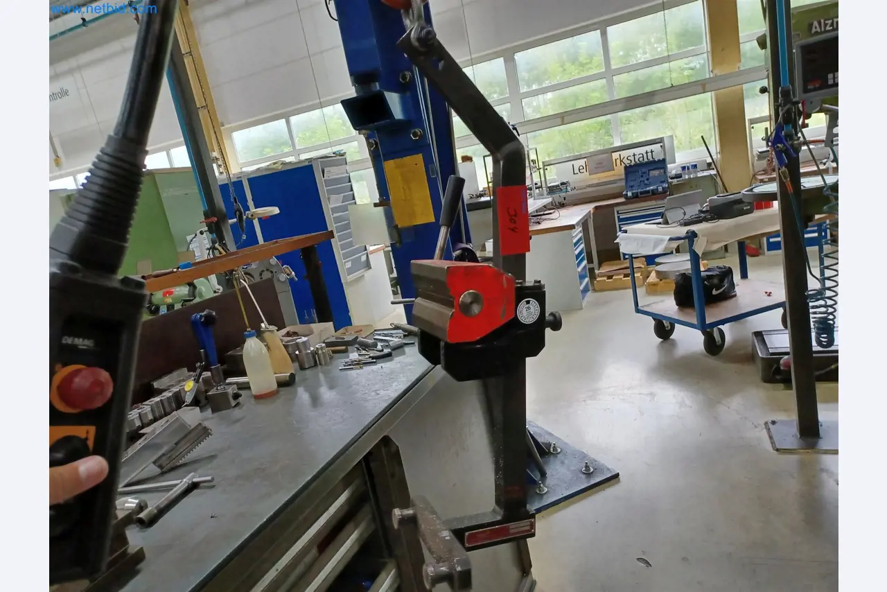 Machines for the production of stamped parts for the automotive industry, among others-4