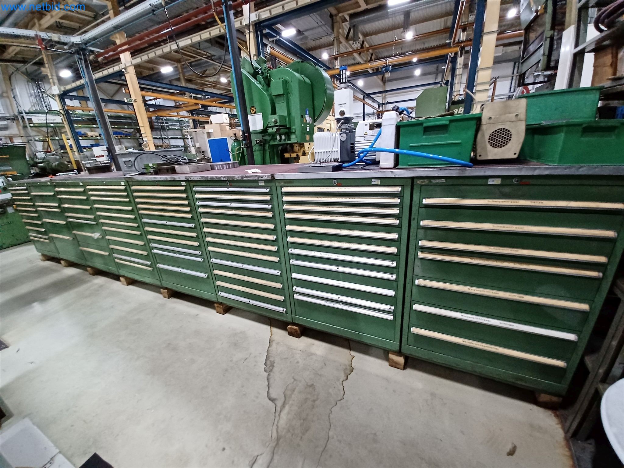 Maschinen zur Herstellung von Stanzteilen u.a. für die Automotiv-Branche-4