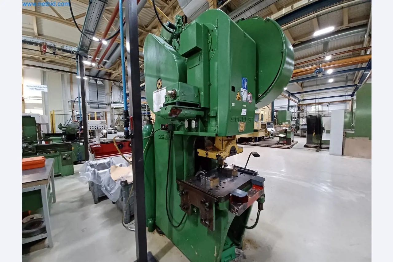 Máquinas para la producción de piezas estampadas para la industria del automóvil, entre otras-3