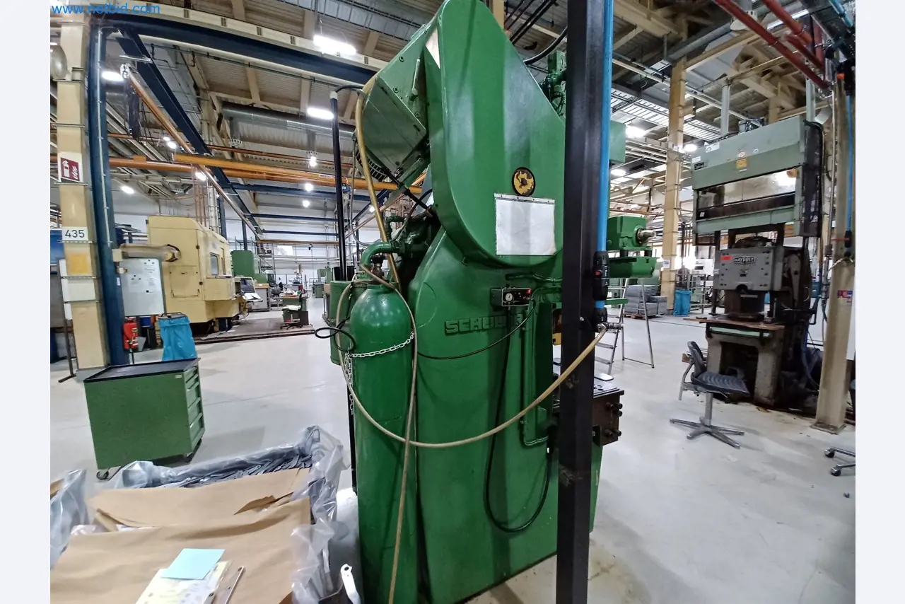 Máquinas para la producción de piezas estampadas para la industria del automóvil, entre otras-4