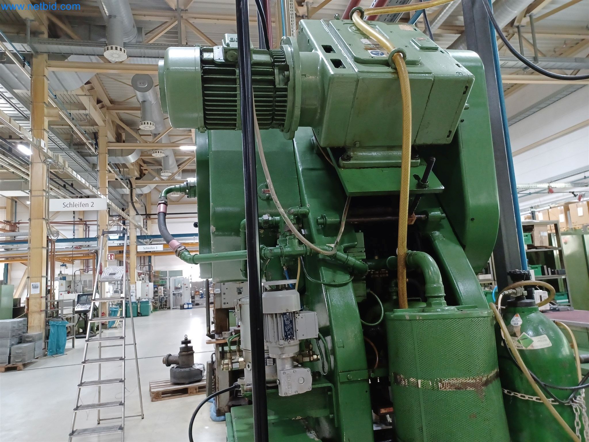 Maschinen zur Herstellung von Stanzteilen u.a. für die Automotiv-Branche-6