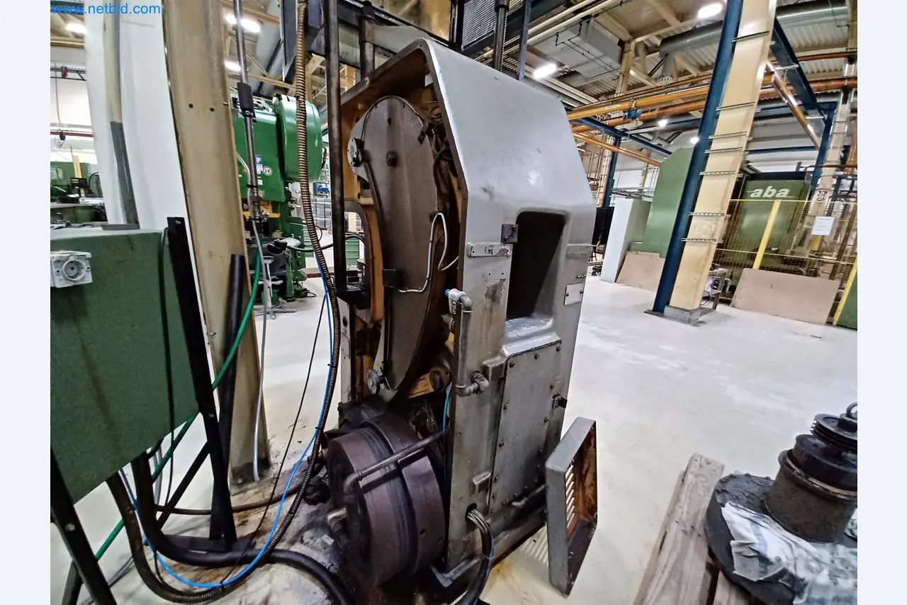 Machines pour la fabrication de pièces découpées, entre autres pour le secteur de l'automobile-4