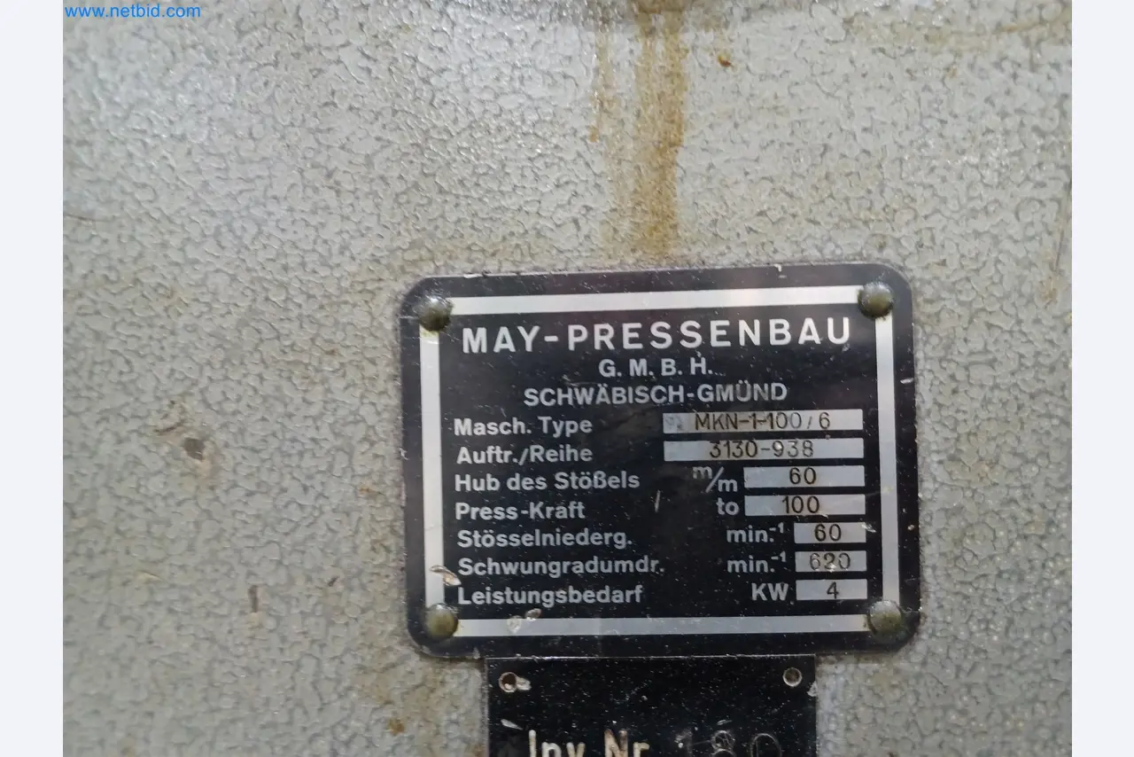 Machines pour la fabrication de pièces découpées, entre autres pour le secteur de l'automobile-8