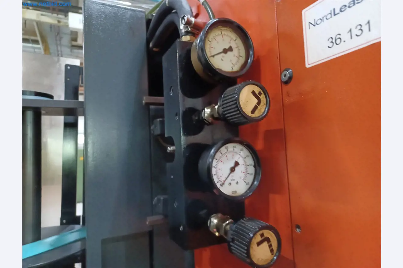 Machines for the production of stamped parts for the automotive industry, among others-5