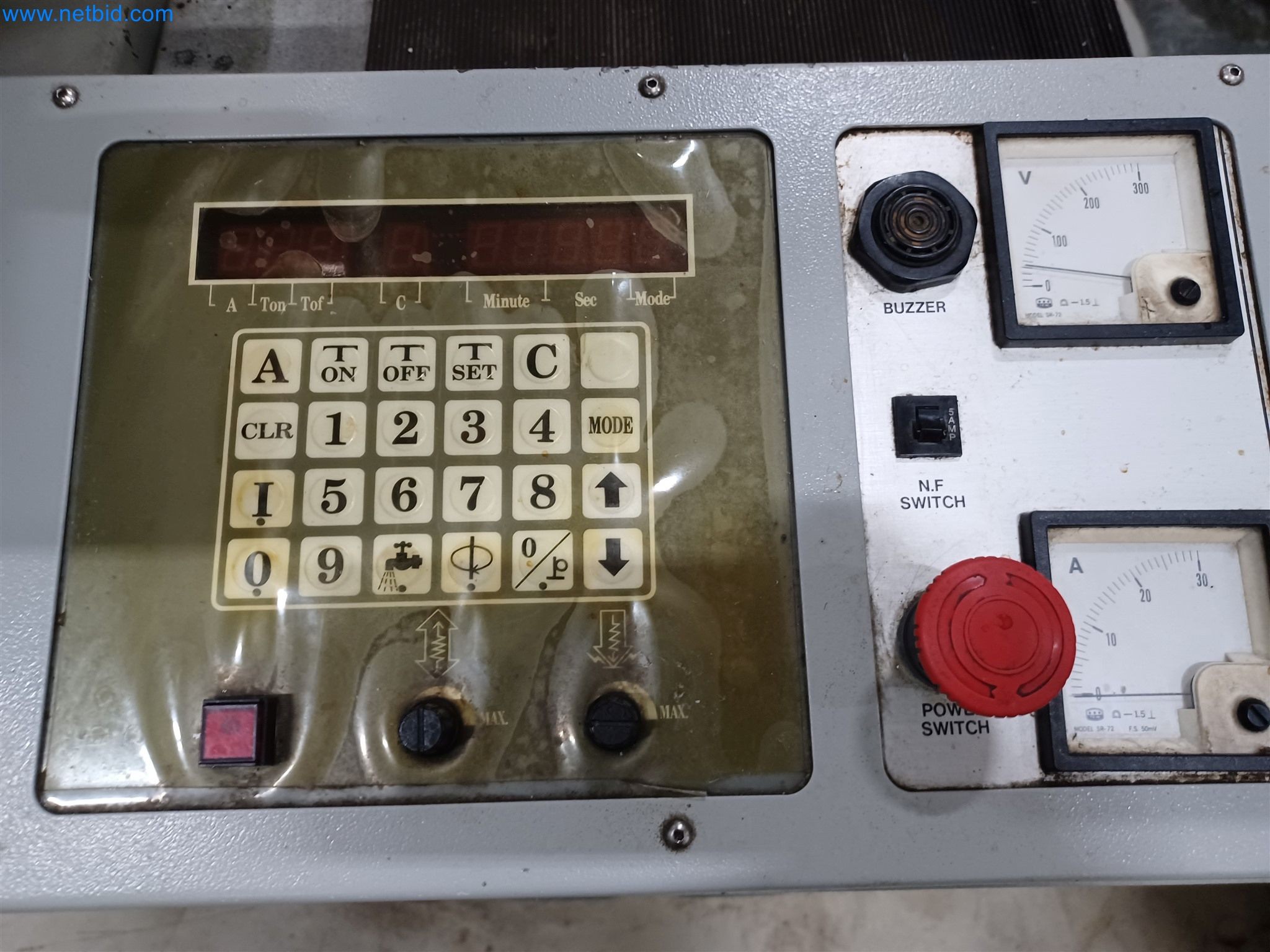 Maszyny do produkcji części tłoczonych dla przemysłu motoryzacyjnego, między innymi-7